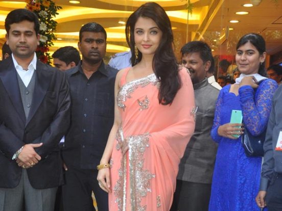Aishwarya Rai Bachchan at Kalyan Jewelers Store Launch in Mumbai