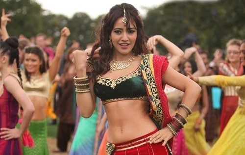 Neha Sharma in Red Green Choli in Yamla Pagla Deewana 2