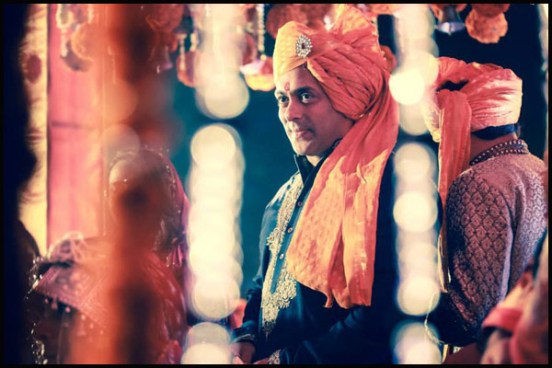 Salman Khan in an Emotional Avatar in Arpita Khan’s Wedding Function 