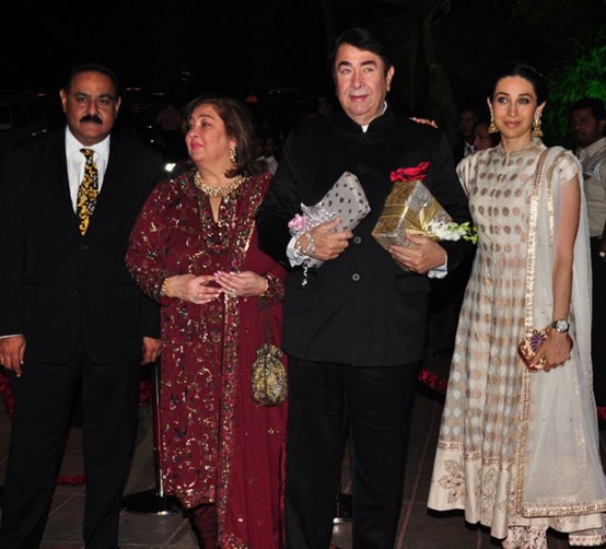 Karisma Kapoor at Arpita's wedding reception