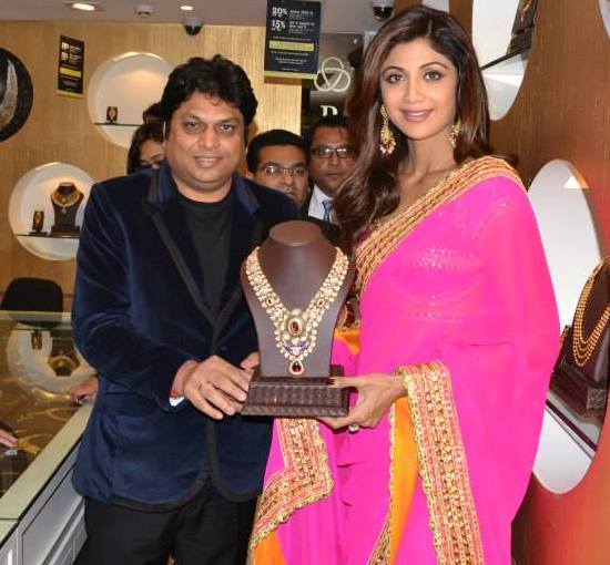 Shilpa Shetty in Pink Saree for Launch PC Jewellers Store in Bareilly