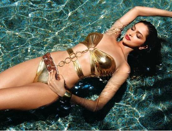 Deepika Padukone Bikini in Kingfisher Calendar Hot Swimsuit Pics
