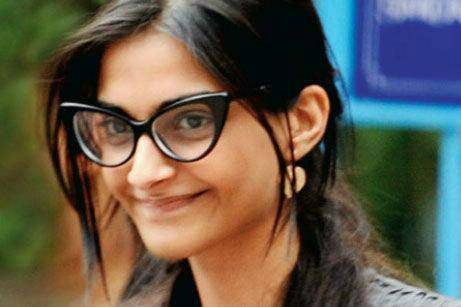 Sonam Kapoor in Vintage Style Round Cat Eye Glasses – Beautiful Pictures