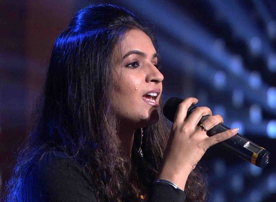 Meenal Jain Live In Concert Ahmedabad Gujarat – December 2014 at Sabarmati Riverfront