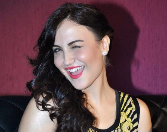 Elli Avram Cute Smile Pics with Attractive Face Expression Photos in Yellow Black Short Dress