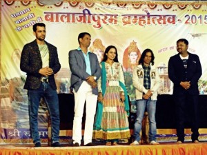 MAKAD JAALA Hindi Movie Team Promoting Movie at Betul in Madhya Pradesh