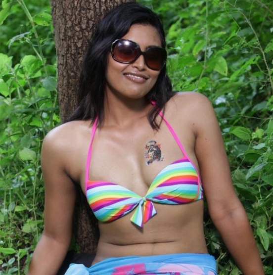 Telugu Actress Sravanthi Hot Bikini Photoshoot – Deep Cleavage Pics Bold Images having Tattoo on Left Breast