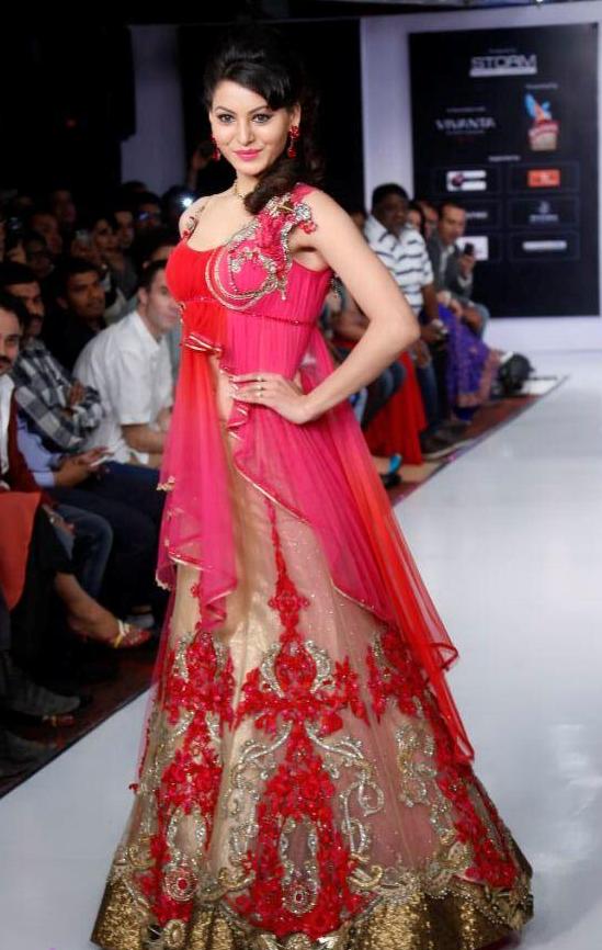 Urvashi Rautela Hot Backless Pics in Pink Red Floor Length Lehenga