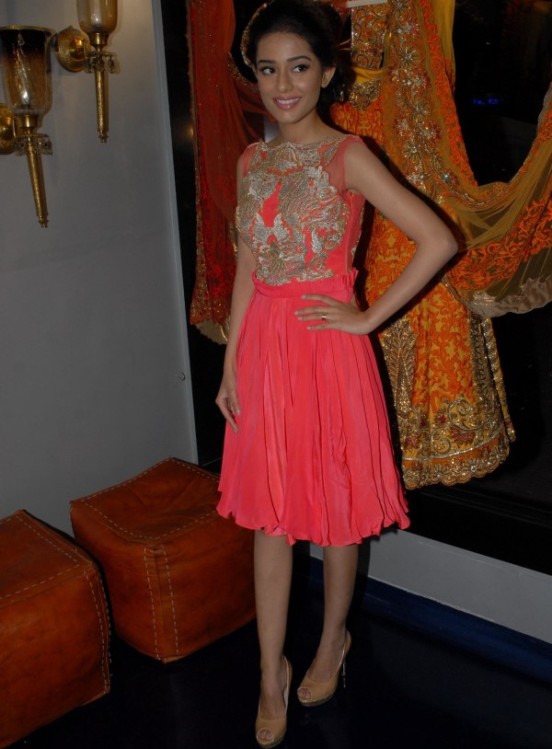 Amrita Rao in Pink One Piece  at Store Opening of designer Mayyur Girotra in Mumbai