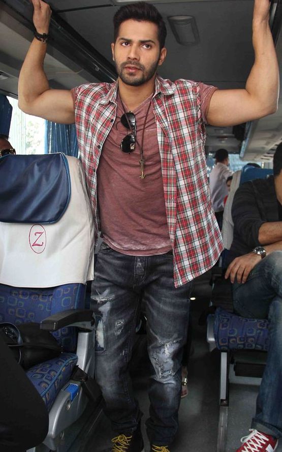 Actor Varun Dhawan Promote Badlapur Movie Photos