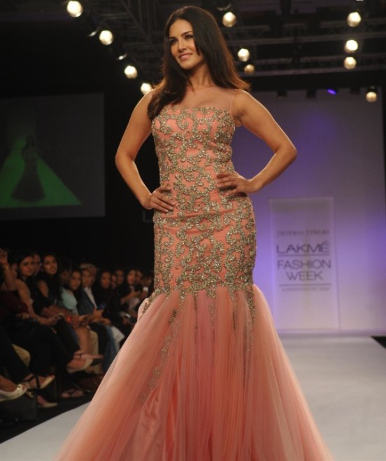 Sunny Leone at Lakme Fashion Week 2014 Photos