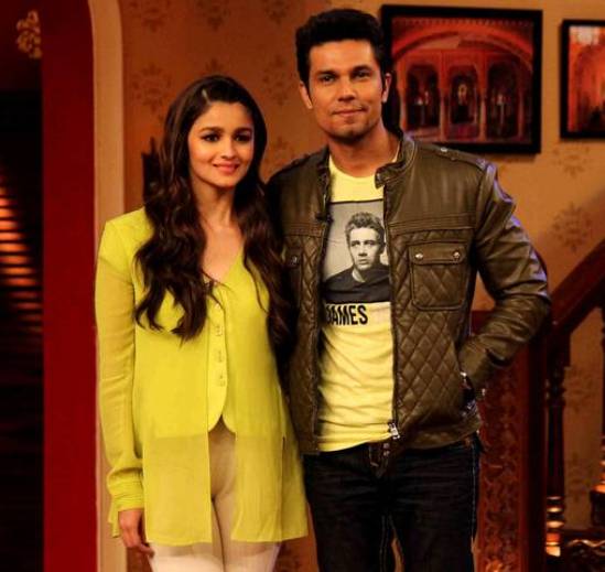 Alia Bhatt at Comedy Night with Kapil with Randeep Hooda for Highway Movie Promotion