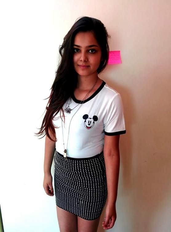 Mudder 2 Fan Bollywood Singer Shraddha Sharma in Black and White Polka Dot Mini Skirt