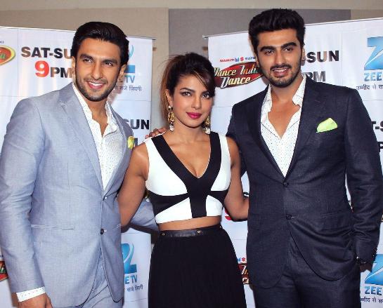 Priyanka Chopra Cleavage Pics – Hot Images of Navel Show on set of DID during GUNDAY 2014 Promotion