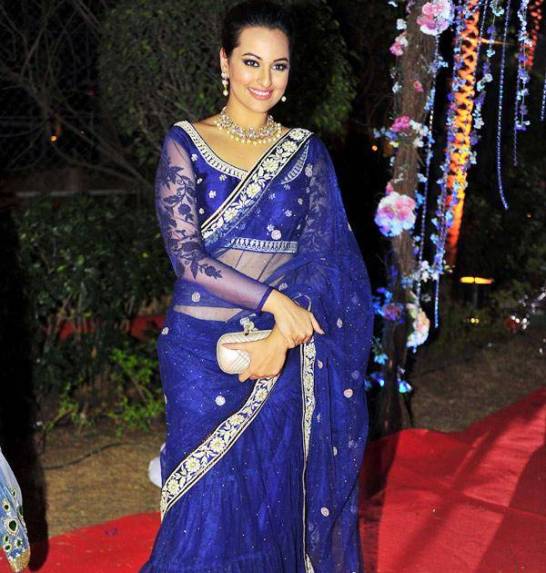 Sonakshi Sinha Hot in Blue Saree at Ahana Deol’s Wedding Reception 