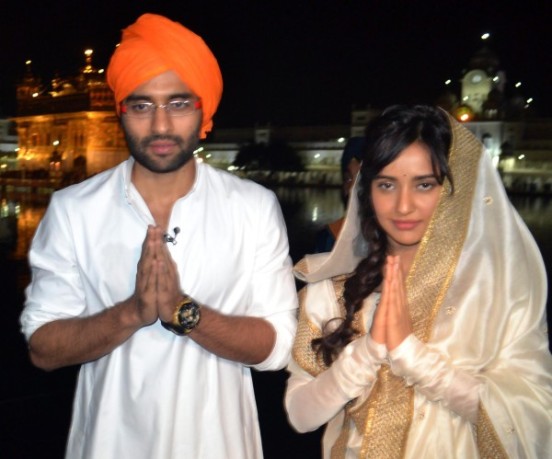 Yongistan Hindi Movie Stars Jackky Bhagnani and Neha Sharma at Golden Temple in Amritsar