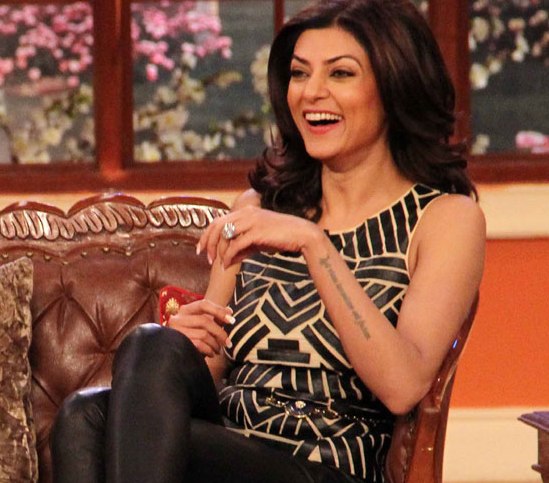 Sushmita Sen Cute Smile Pics with Some Funs at Comedy Nights With Kapil