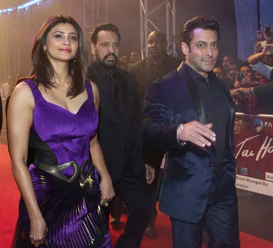Daisy Shah Deep Cleavage Pics Hot Photos Purple Short Dress at JAI HO Premiere Event in Dubai with Salman Khan