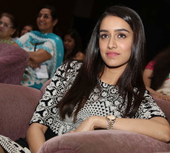 YFLO Women Achiever Awards 2015 Photos – Shraddha Kapoor in Floral Pencil Skirt