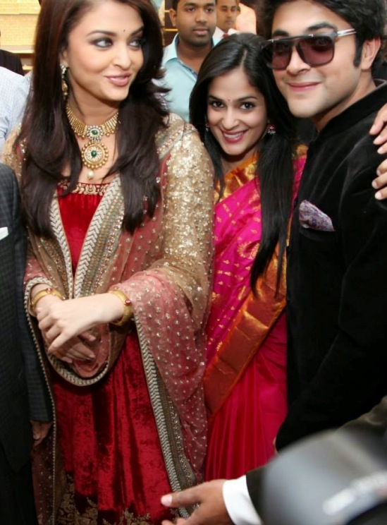 Aishwarya Rai in Red Anarkali Dress Velvet Suit at Dubai for Kalyan Jewellers Showroom Inauguration Photos