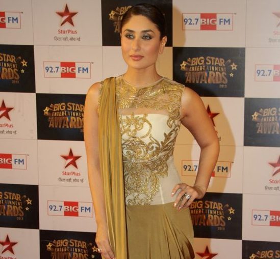 Kareena Kapoor in Golden Gown Dress at Big Star Screen Awards 2013 Hot Pics
