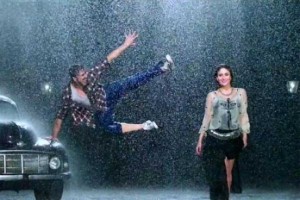 Kareena Kapoor Sizzles in Short Skirt in ‘Teri Meri Kahaani’ song from ‘Gabbar Is Back’