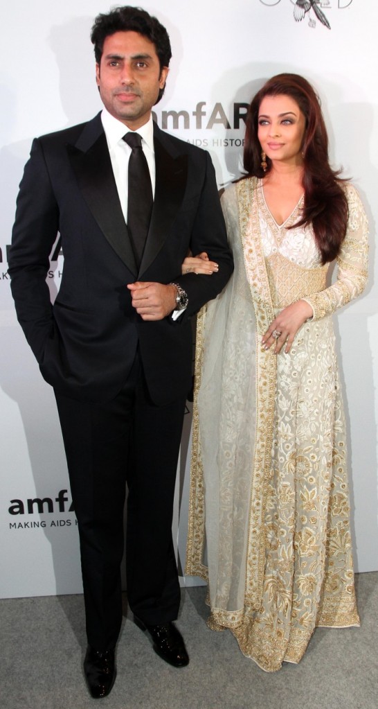 Aishwarya Rai Photos in White Anarkali Dress –Hot Pics in Cleavage Exposing White Suits