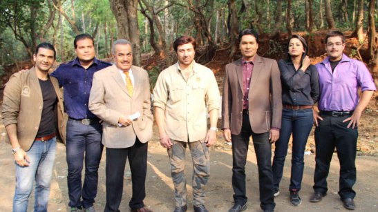 Sunny Deol Promoting Singh Saab The Great On The Sets Of Cid