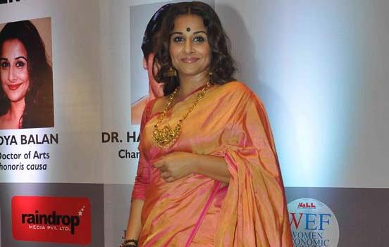 Vidya Balan in Pink Orange Silk Saree at Honorary Doctorate Awarded Ceremony 2015