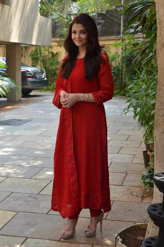 Aishwarya Rai 40th Birthday Party Pics – Aish Bday Celebration Photos 2013