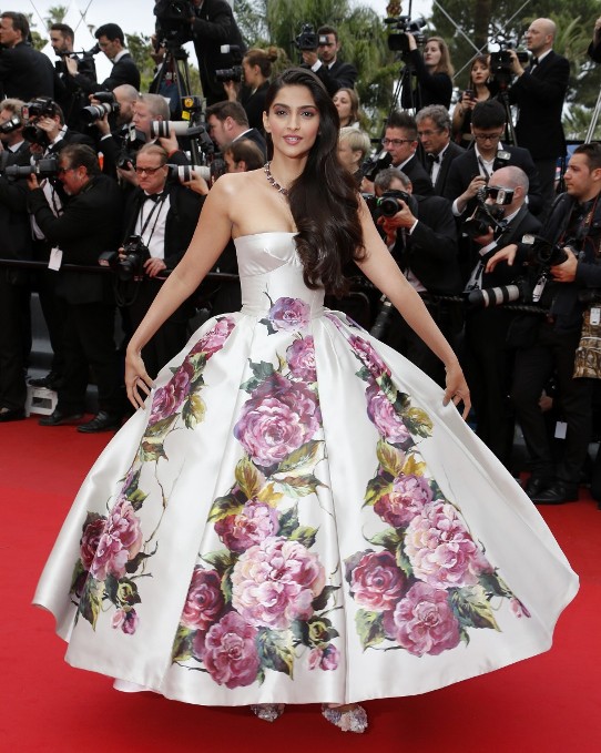 Sonam Kapoor Cannes Film Festival 2013 Photos in Dolce and Gabbana White Floral Dress