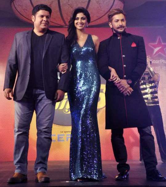 Shilpa Shetty in Blue Gown Pics Photos Launches Nach Baliye Season 6
