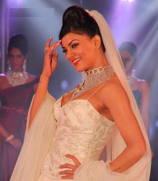 Sushmita Sen in White Bridal Wear at The 1st Bullion And Jewellery Awards