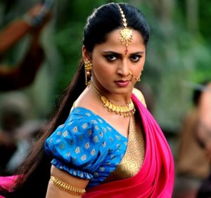 Anushka Shetty Saree Pics – Pink Saree Blue Blouse Images of Anushka Shetty in Bahubali