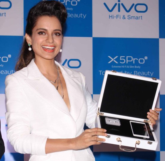 Kangana Ranaut Launched Vivo Smartphone in New Delhi Photos 