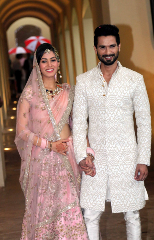 Shahid Kapoor in Traditional White Sherwani Wedding Pics - Latest Marriage Photos