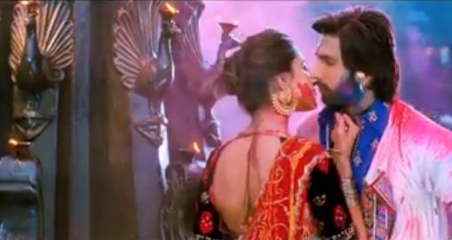 Deepika Padukone Ranveer Singh Kiss in Movie RAM LEELA 2013