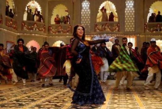 Mahima Chaudhary Item Song in Kaanchi Film