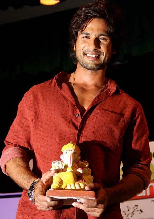 Times Green Ganesha Campaign Launched by Shahid Kapoor