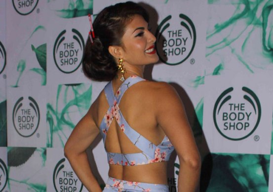 Jacqueline Fernandez in Floral Printed Cut out Plazoo Skirt at Launched Body Shop New Product