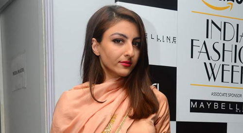 Soha Ali Khan in Designer Peach Anarkali Dress at Amazon India Fashion Week