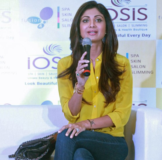 Shilpa Shetty in Yellow Shirt Photos at Inauguration of Wellness Centre in Lucknow